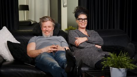 Katsojat ovat ihmetelleet, kuinka Linda jaksaa aina laittaa hiuksensa kampaukselle Sohvaperunoissa. – Jos kampaukseen menee kahdeksan minuuttia, niin sitten siihen on nähty jo vaivaa! Linda paljastaa.