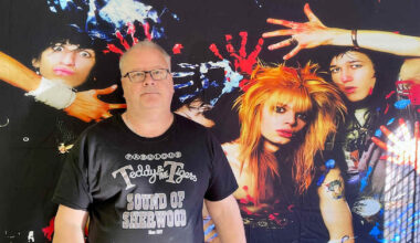 Karussa peltitalossa on poikkeuksellisen kokoelma, jonka kohtalosta Ismo Alanko ja muut rokkilegendat kiinnostuivat | Kotimaa