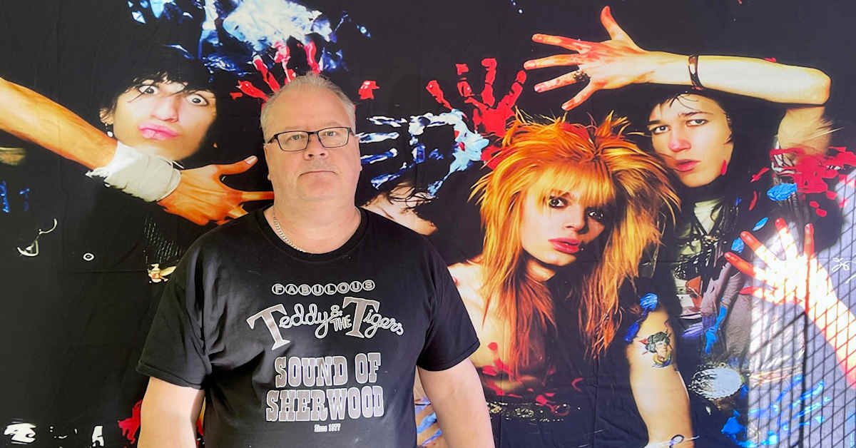 Karussa peltitalossa on poikkeuksellisen kokoelma, jonka kohtalosta Ismo Alanko ja muut rokkilegendat kiinnostuivat | Kotimaa