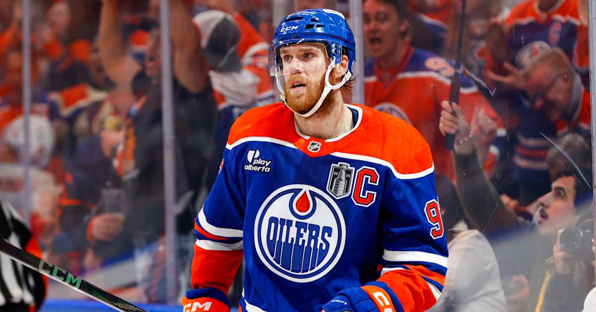 NHL:n supertähti Connor McDavid jatkaa Oilersissa – sopimus jää kauaksi venäläisen jättidiilistä | Urheilua lyhyesti