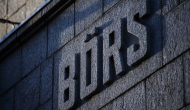 Sijoittajat siirtyivät kasvuyhtiöihin – Nokia nousi kansanosakkeiden kakkoseksi | Uutisia lyhyesti