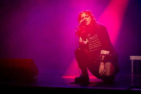 Jekaterina X eli Jekaterina Vesanto tekee melankolista mutta energistä poppia. Hän kertoo löytävänsä Indie Showcase -tapahtumista uutta musiikkia, jota ei ole ennen osannut kaivata.