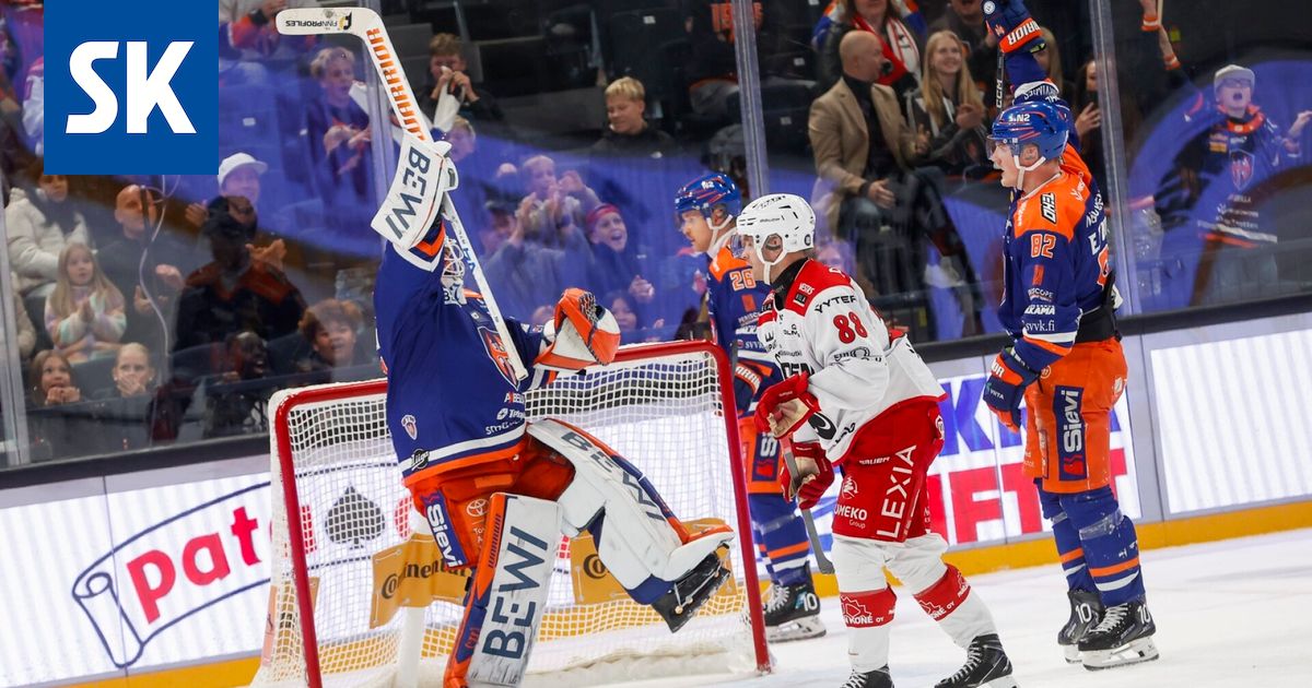 Ässien pelaajat pomppasivat vaihtopenkillä viimeisellä sekunnilla – Kokoonpanosta huolestuttavia uutisia