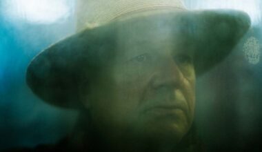 Valokuvaaja Stefan Bremer kuvasi nuorisoa Helsingin yössä – ”Kun nyt katson, näen jotain riipaisevaa” | Kulttuuri