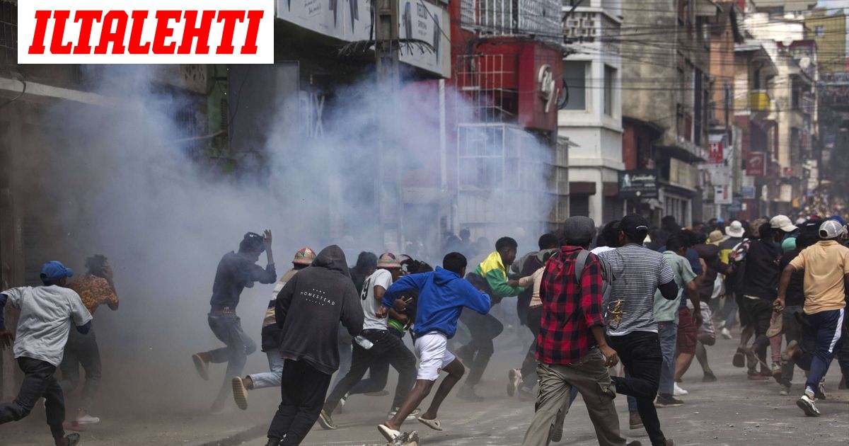 Vallankaappausyritys yhdellä maailman suurimmista saarista