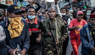 Madagaskarin presidentti: Maassa on käynnissä vallankaappaus­yritys | Uutisia lyhyesti