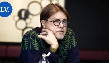 Henkilö | Kirkkonummelaisen Timo Parvelan kirjoja on myyty jo 40 miljoonaa – näin hän selittää suosiotaan | Paikalliset