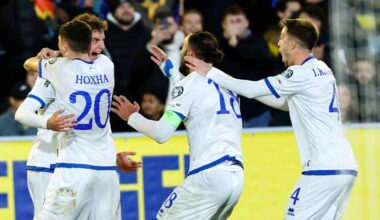 Ruotsin jalkapallomiehille jälleen täydellinen katastrofi – Kosovo nöyryytti sinikeltaisia toistamiseen | Urheilua lyhyesti