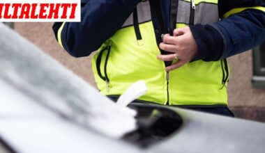 Oulussa tämän auton pysäköinti on kielletty, Kotkassa sallittu