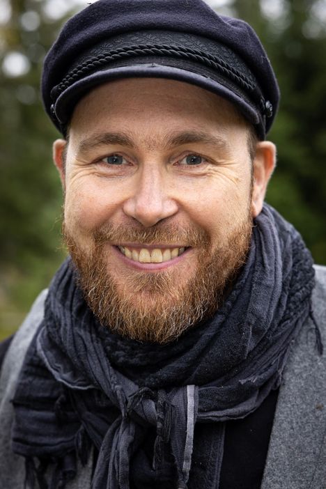 Valtteri Lindholm löysi kolmekymppisenä nykyisen vaimonsa Johannan.