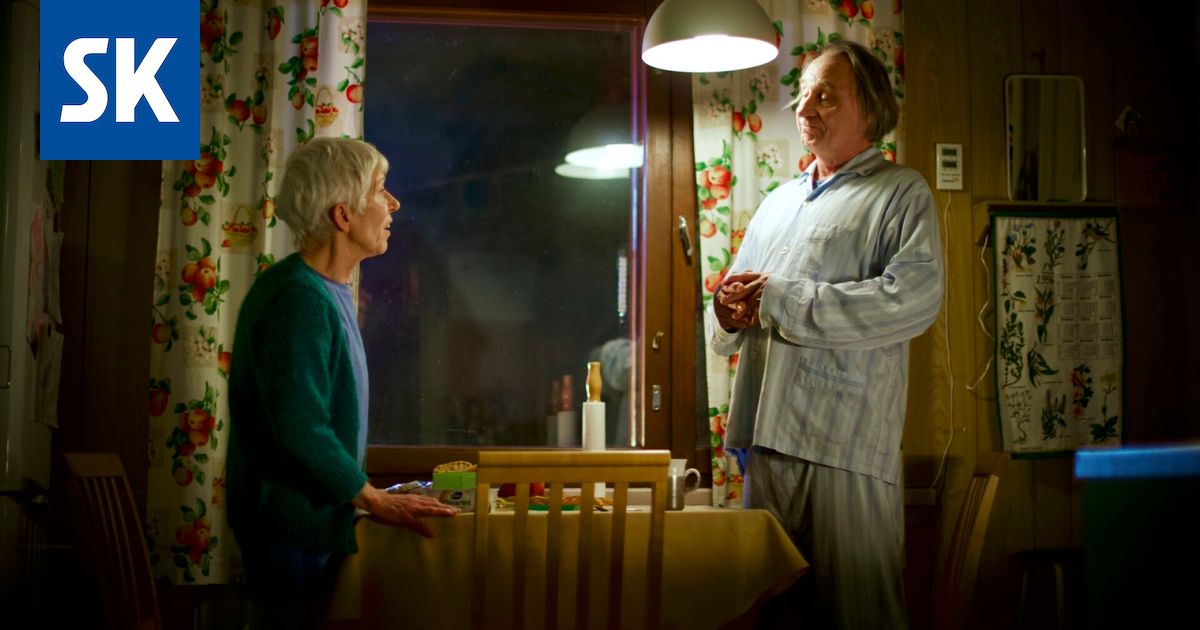 Mitä oikein katselen, ihmettelee kriitikko Kyllä isä osaa -elo­kuvan jatko-osan äärellä - Satakunnan Kansa