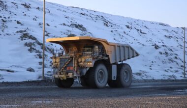 Suhangon kaivoksen malmikuormia saatetaan siirrellä sähköllä – maajohtaja: ”Hiilipäästöt putoaisivat seitsemäsosaan” | Kotimaa