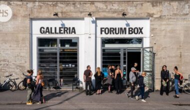 Hietalahdessa sijaitsevaa Forum Box -nykytaidetilaa uhkaa myynti