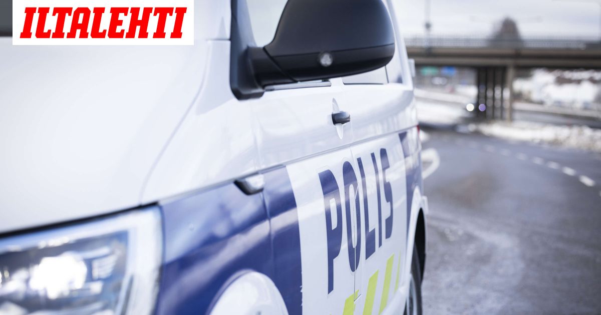 Traktori ja henkilöauto vaarallisessa onnettomuudessa Lapualla – Yksi kuollut