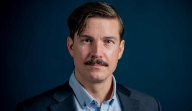 Timo R. Stewartin kolumni: Suomi osti ”Daavidin lingon” ja työnsi päänsä luukkuun, josta on vaikea päästä irti | Kolumnit