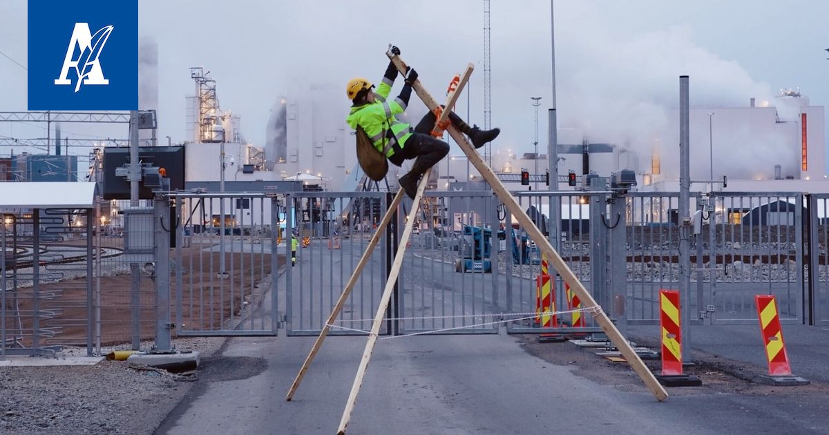 Elokuva-arvio | Me hymyillään, vaikka saataisiin turpaan, sanoo Elokapina-aktivisti erinomaisessa dokumentissa - Aamulehti