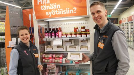 Ennen Jounin kauppaa Linda ja Janne Vuollo toimivat kauppiaina Merikarvialla.