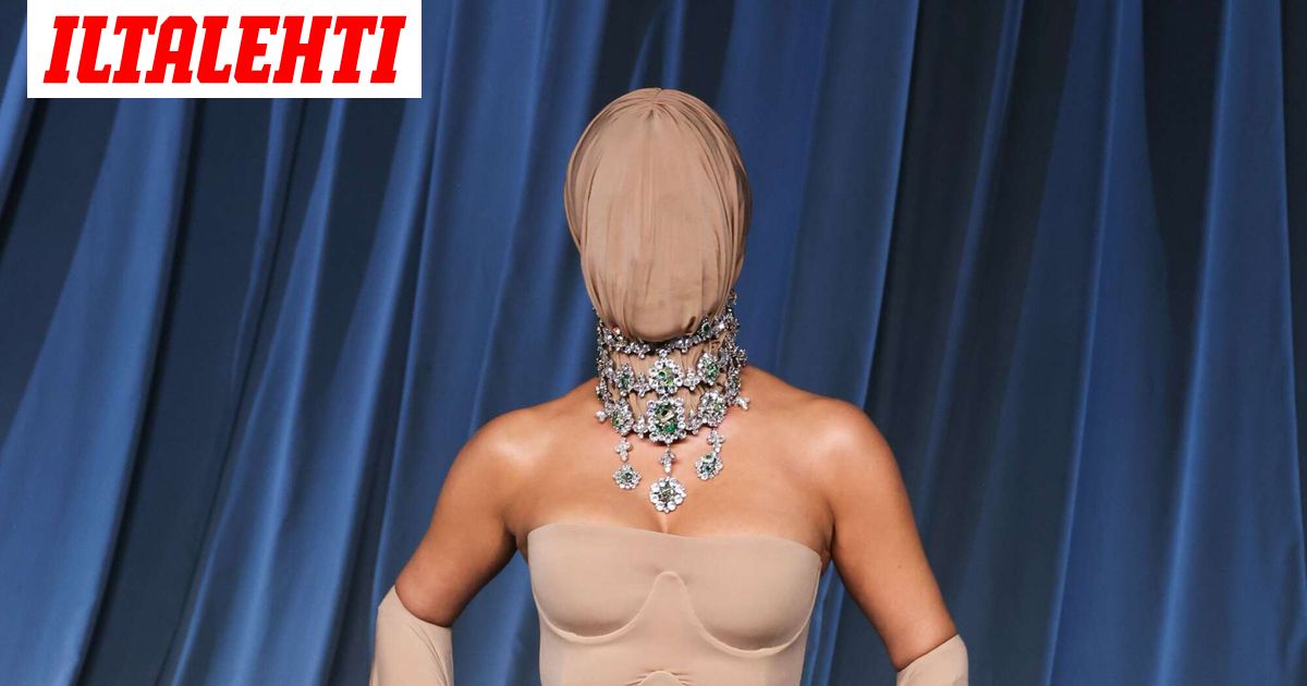 Kim Kardashianin gaala-asu aiheutti taas skandaalin