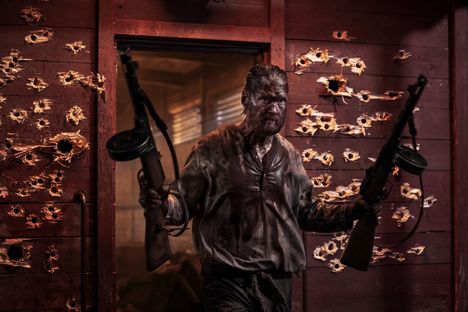 Sisu 2 vetoaa perustuntoihin: tapa tai tule tapetuksi.