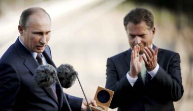 Venäjän lahjat Niinistölle paljastavat Putinin pakkomielteen historiaan, tutkija: Haluaa omia Mannerheimin | Kotimaa