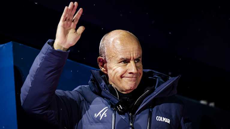 FIS:n puheenjohtaja Johan Eliasch alppihiihdon maailmancupissa Saalbachissa 14.2.2025.