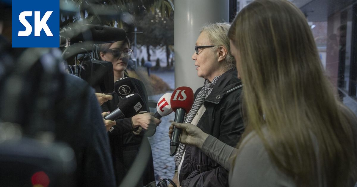 Auerin lapsia tutkinut gynekologi muutti lausuntojaan vuonna 2012