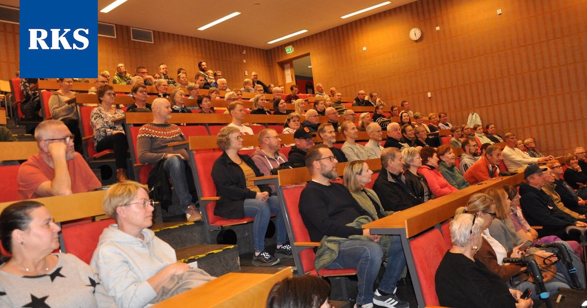 Mikko ”Peltsi” Peltola veti lukion auditorion täyteen – ”Jokainen retki lähimetsään on ihan yhtä arvokas kuin mikä tahansa luontoretki”