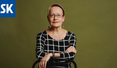 Kirja-arvio Johanna Sinisalo Joutsenlaulu - Satakunnan Kansa