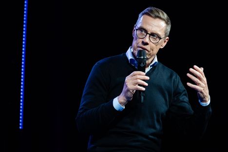 Presidentti Alexander Stubb osallistui yleisötapaamiseen Seinäjoella torstaina.