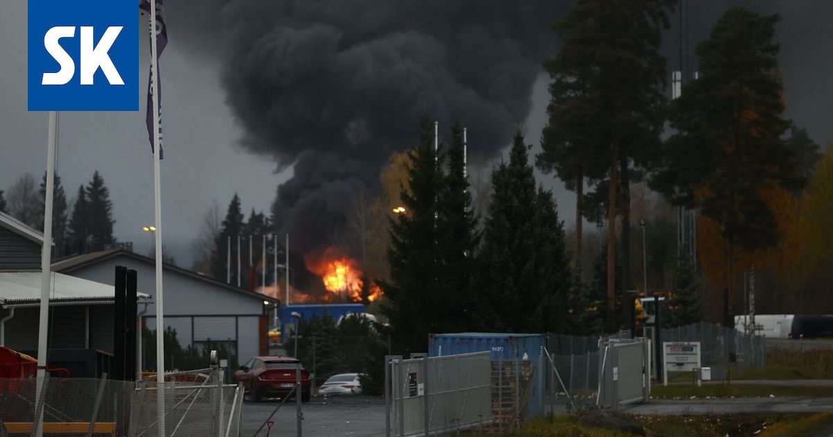 Pirkkalan teollisuushalliin totaaliset vahingot – vaaratiedote ja sähkökatkot ovat ohi