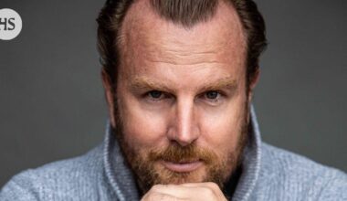 Asianajaja Karsten Dusse meditoi itsensä bestseller-kirjailijaksi