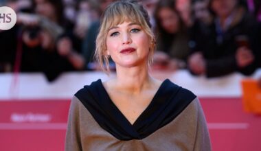 Onko neulepaita liian arkinen punaiselle matolle? Ei välttämättä