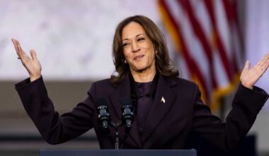 Kamala Harris BBC:lle: Saatan pyrkiä presidentiksi uudelleen | Uutisia lyhyesti