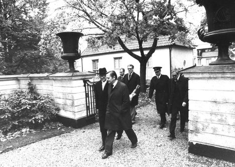 Presidentti Urho Kekkonen lounasti kahden kesken pääministeri Olof Palmen kanssa tämän kesäasunnolla Harpsundissa, josta pääministeri vieraineen lensi helikopterilla Bromman lentokentälle.