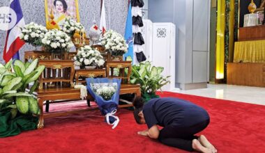 Kuningataräidin kuolemaa surraan näyttävästi – Blackpinkin konserttikin muuttui mustavalkoiseksi