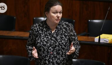 Lähes puolta alueista uhkaa valtion ohjaus – Krista Kiuru epäilee VM:n osaamista