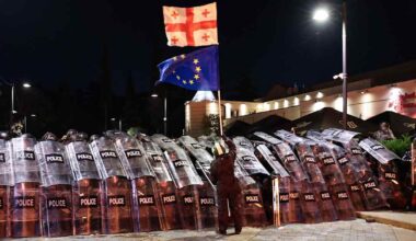 Georgian Venäjä-mielinen puolue haluaa kieltää kolme oppositiopuoluetta | Uutisia lyhyesti