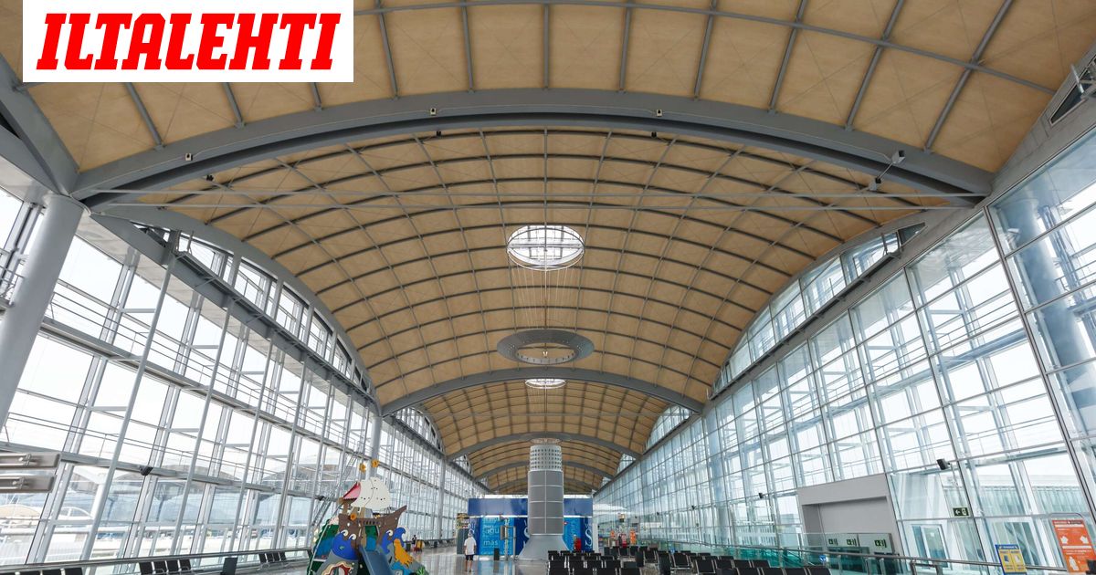 Alicanten lentokenttä suljettiin – Epäily drooneista