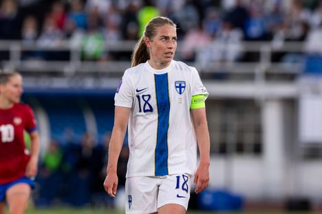 Linda Sällström on 156 A-maaottelullaan ja 64 maalillaan kaikkien aikojen suomalainen pelaaja.