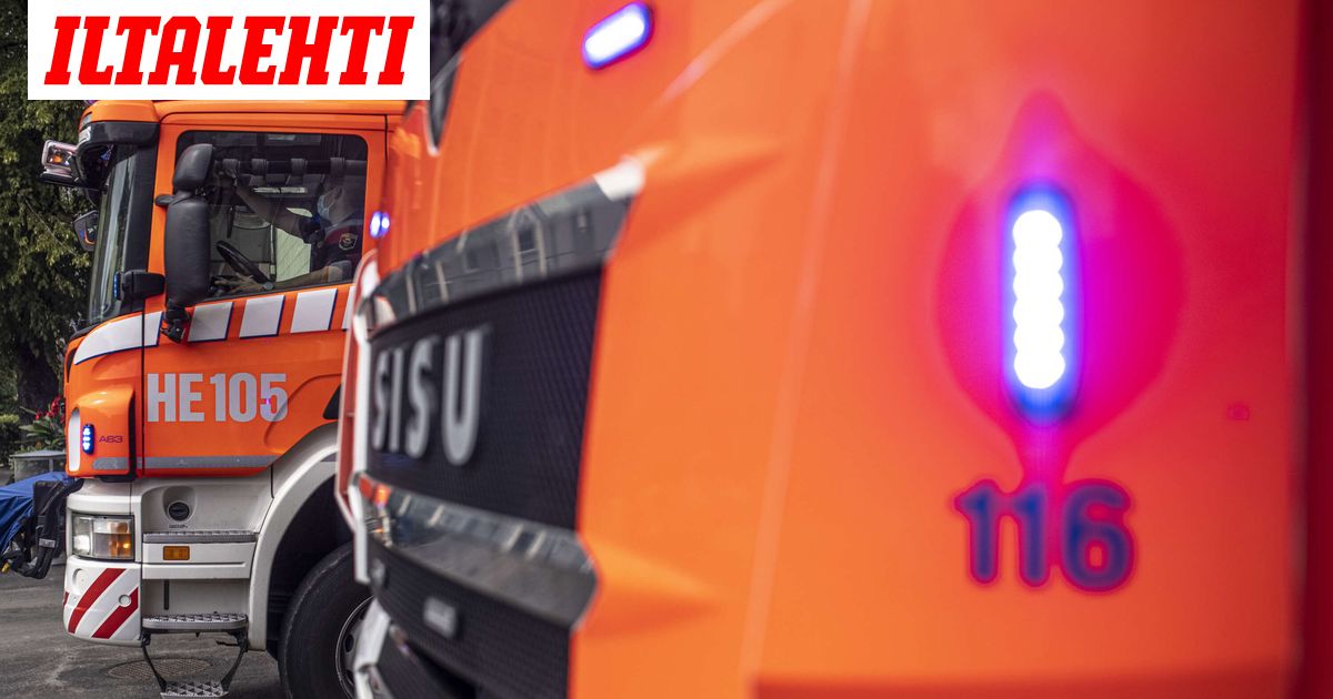 Usean auton ketjukolari Kolmostiellä