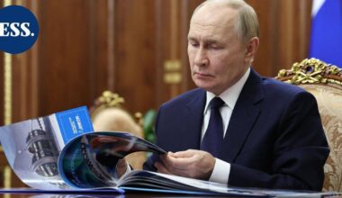 Putin: Venäjä testasi onnistuneesti ydinkäyttöistä vedenalaista droonia | Uutissuomalainen