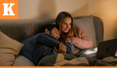 Arvio: Nobody Wants This oli sarjatapaus ja kakkoskauttakin katsoo ilolla – Agnostikon ja rabbin suhteen kipinä vain on himmennyt