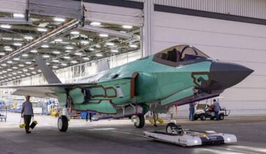 Suomen ensimmäinen F-35 saatiin koottua Yhdysvalloissa | Uutisia lyhyesti