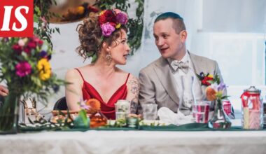 Ensitreffit alttarilla: Elisa katuu osallistumistaan