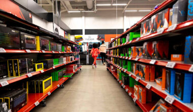 Verkkokauppa.com sai yli puolen miljoonan sakon, koska ei noudattanut rahan­pesu­lakia tarpeeksi hyvin | Uutisia lyhyesti