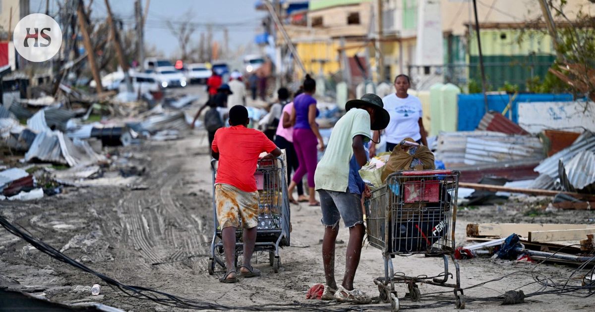 Melissan kuolonuhreja etsitään Jamaikalla helikoptereilla