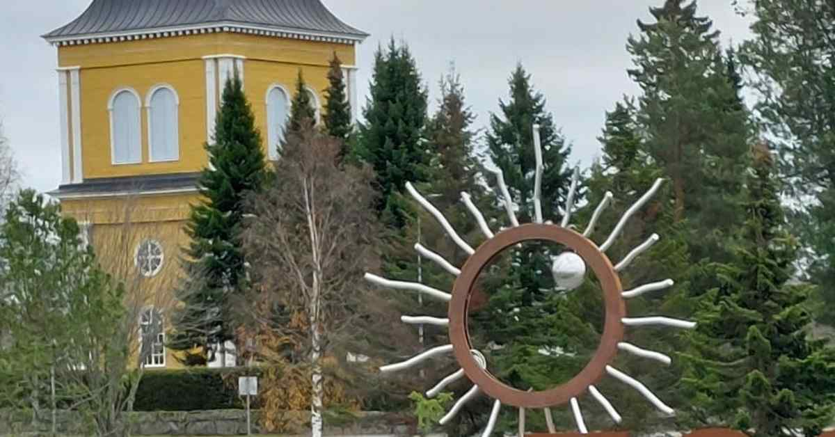 Kalajoki saa uuden maamerkin seitsemän­metrisestä auringosta | Pohjois-Pohjanmaa