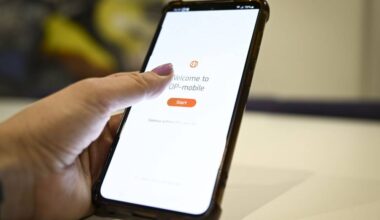 OP:n mukaan muutoksen on tarkoitus lisätä maksamisen turvallisuutta. LEHTIKUVA / Emmi Korhonen