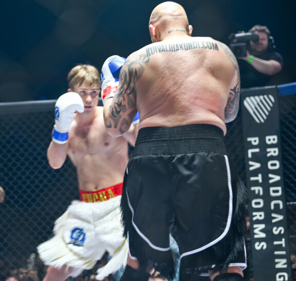 Immu hävisi toukokuussa nyrkkeilyottelussa Joni 'Stagala' Takalalle.