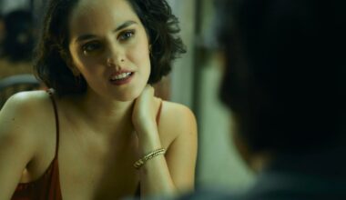 Emmanuelle on täällä taas – Klassikkoelokuvan uusi versio nostaa esiin naisen fantasiat ujostelematta